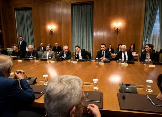 Εγκρίθηκε η αύξηση του κατώτατου μισθού και η κατάργηση του υποκατώτατου