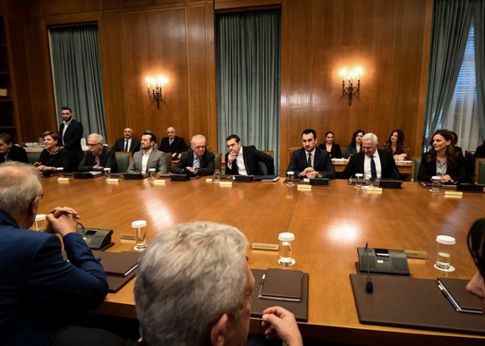 Εγκρίθηκε η αύξηση του κατώτατου μισθού και η κατάργηση του υποκατώτατου