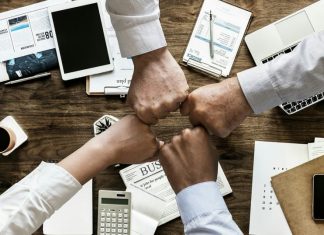 Οι οικογενειακές επιxειρήσεις δείχνουν αξιοσημείωτες αντοχές απέναντι στην κρίση