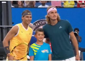 Καλή τύχη στα ελληνικά από τους Μπακς στον Τσιτσιπά! (vid)