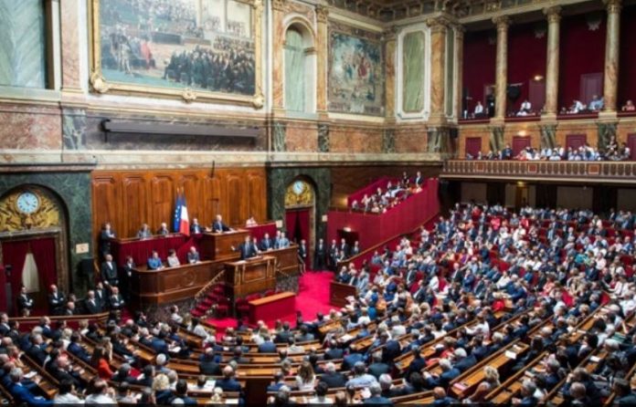 Η γαλλική Εθνοσυνέλευση ψήφισε ένα αμφιλεγόμενο νομοσχέδιο για τον περιορισμό των βίαιων διαδηλώσεων