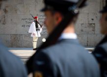 Ανείπωτη θλίψη: Πέθανε Εύζωνας από την Προεδρική Φρουρά