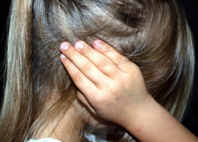 Αυξάνονται τα περιστατικά κακοποίησης ανηλίκων αλλά και οι καταγγελίες στις αρμόδιες αρχές