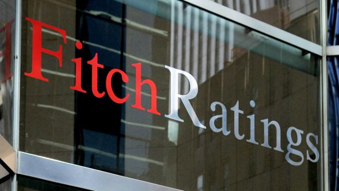 Καταπέλτης Fitch για Ελλάδα: 
