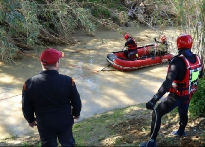 Συνεχίζονται οι έρευνες για τον εντοπισμό 21χρονου στον ποταμό Έβρο