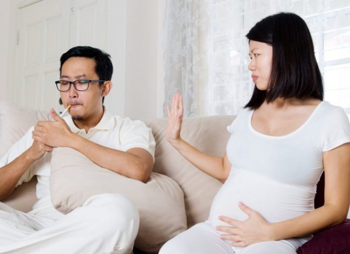 Ακόμη και ένα τσιγάρο τη μέρα κατά την εγκυμοσύνη αυξάνει τον κίνδυνο αιφνίδιου θανάτου του μωρού (pdf - video)