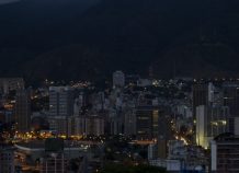 Στο σκοτάδι βυθίστηκε η Βενεζουέλα - Η κυβέρνηση καταγγέλλει «σαμποτάζ»
