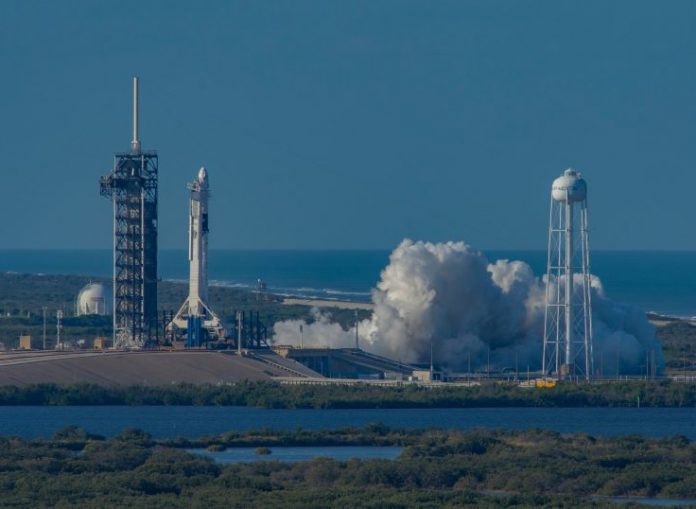 Πρώτη εμπορική εκτόξευση για τον ισχυρότερο πύραυλο του κόσμου