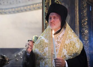 Μήνυμα νέου Αρχιεπισκόπου Αμερικής για Άγιο Νικόλαο, ελληνική γλώσσα, Χάλκη και εθνικά θέματα