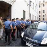 Χιλιάδες κάτοικοι της Ρώμης απέτισαν φόρο τιμής στον χωροφύλακα που σκότωσαν δύο νεαροί Αμερικανοί Χιλιάδες κάτοικοι της Ρώμης απέτισαν φόρο τιμής στον χωροφύλακα που σκότωσαν δύο νεαροί Αμερικανοί