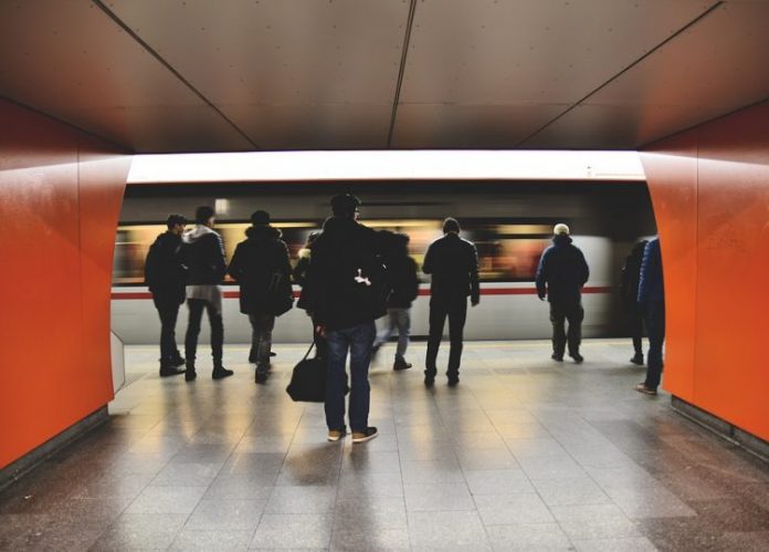 Θερινά δρομολόγια σε όλα τα μέσα