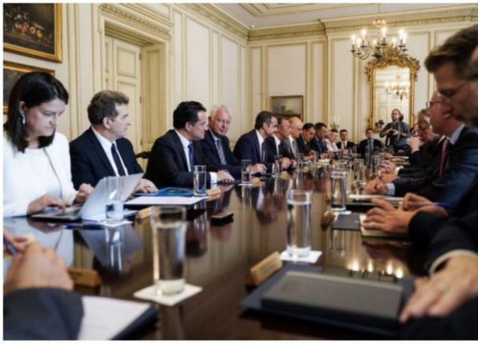 Συνεδριάζει υπό τον πρωθυπουργό το υπουργικό συμβούλιο