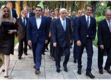 ΠτΔ: Τιμούμε την επέτειο Αποκατάστασης της Δημοκρατίας με ενωμένες τις δημοκρατικές πολιτικές δυνάμεις ΠτΔ: Τιμούμε την επέτειο Αποκατάστασης της Δημοκρατίας με ενωμένες τις δημοκρατικές πολιτικές δυνάμεις