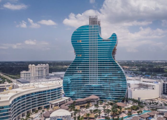 Άνοιξε το πρώτο ξενοδοχείο σε σχήμα κιθάρας, στη Φλόριντα των ΗΠΑ
