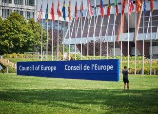Κυρώσεις της ΕΕ σε 3 εταιρείες, ανάμεσά τους μια τουρκική, για παραβιάσεις του εμπάργκο όπλων στη Λιβύη