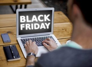 Σε ρυθμούς Black Friday ηλεκτρονικά καταστήματα και καταναλωτές